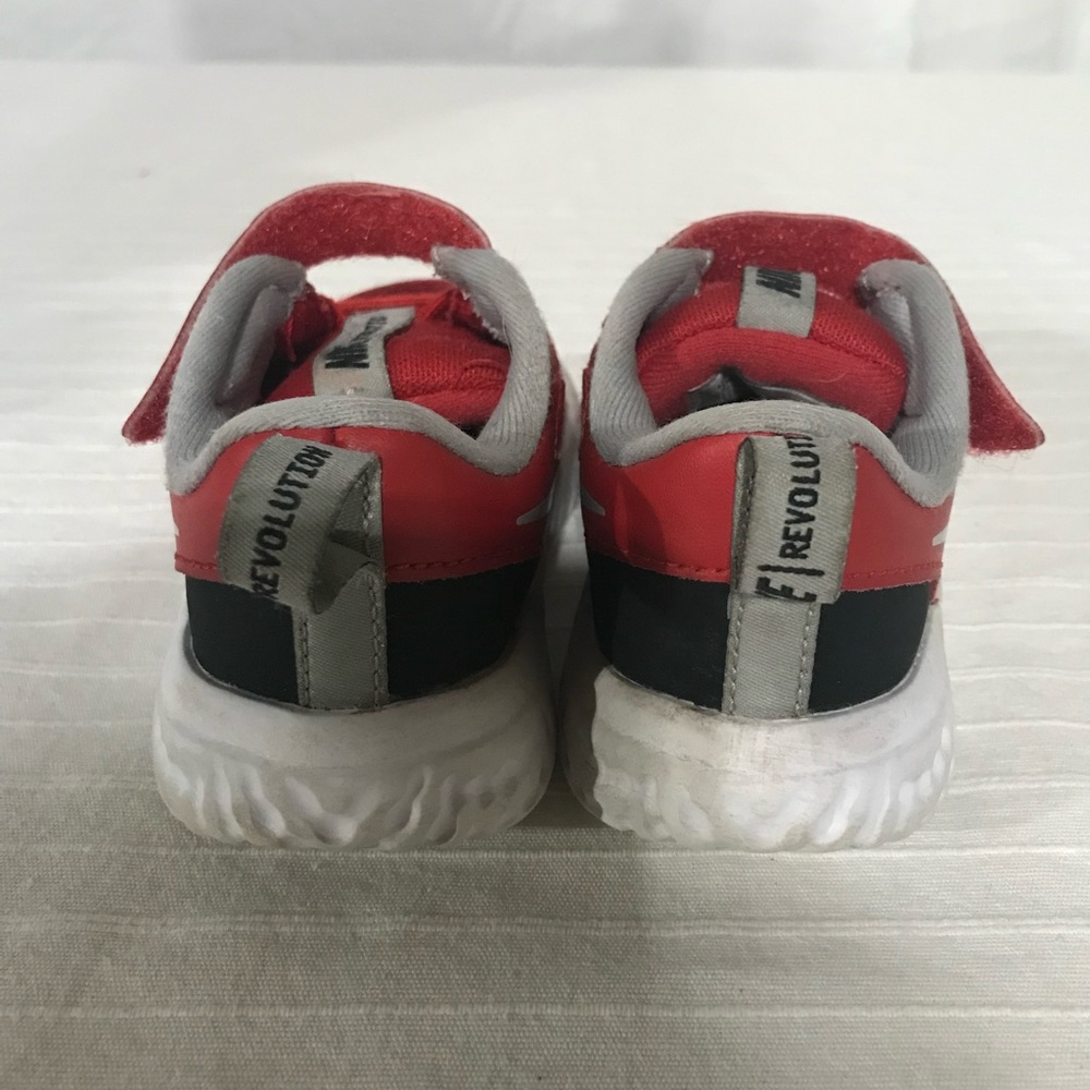 Toddler Nike Revolution 5 Sneakers Sz 7 - Picture 4 of 5